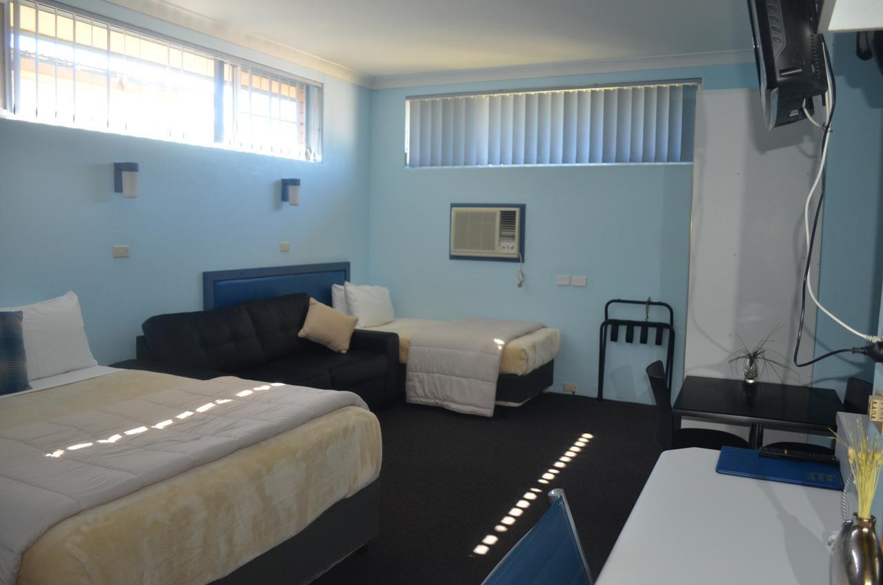 Tall Timbers Motel Dungog Экстерьер фото