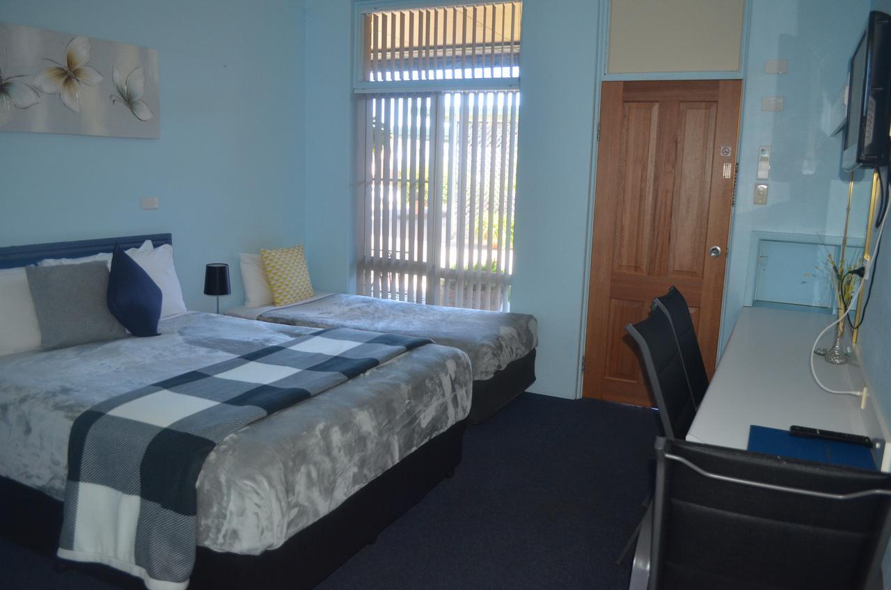 Tall Timbers Motel Dungog Экстерьер фото