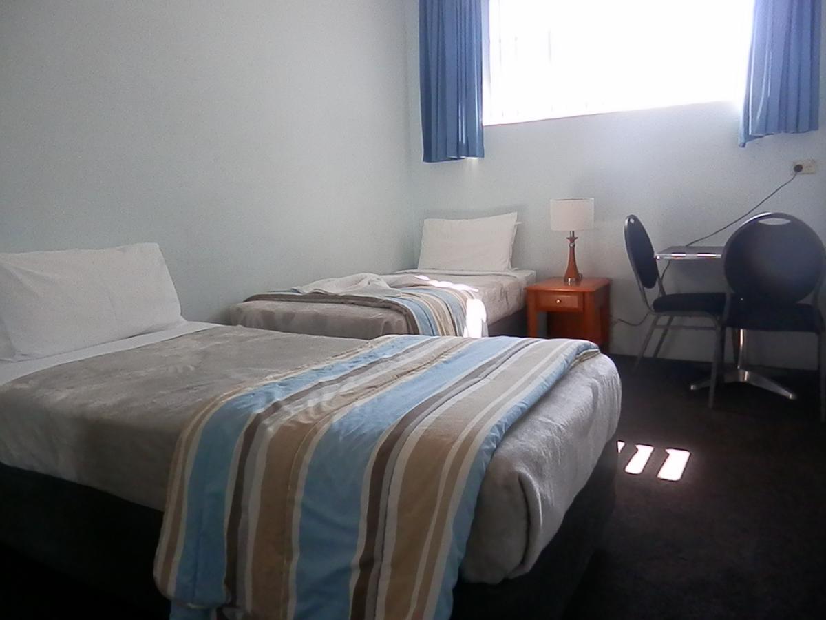 Tall Timbers Motel Dungog Экстерьер фото